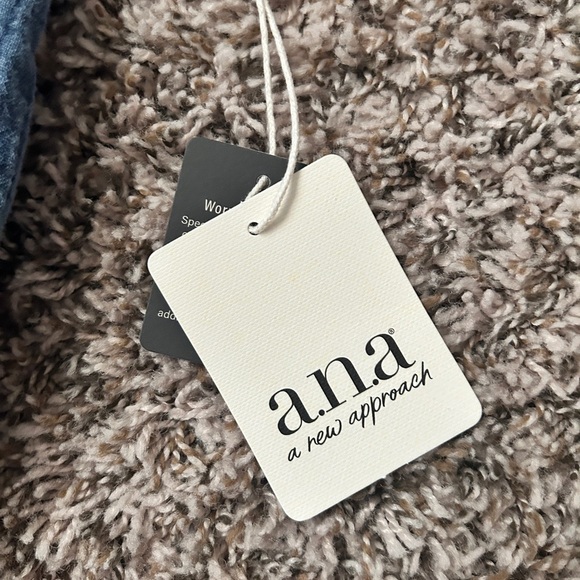 a.n.a Women’s Short Sleeve Popover Dress, 100% Cotton - Acid Wash Denim- NWT - Picture 5 of 14